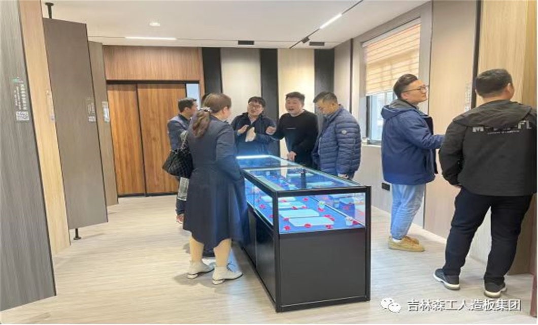 1718449054225936 上海18LUCK官网&信阳水仙花 携手发展 共赢未来